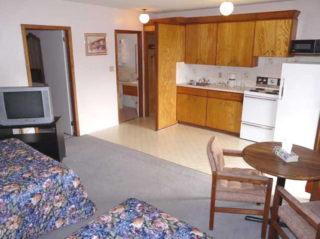 A-1 Alberni Inn Πορτ Άλμπερνι Δωμάτιο φωτογραφία